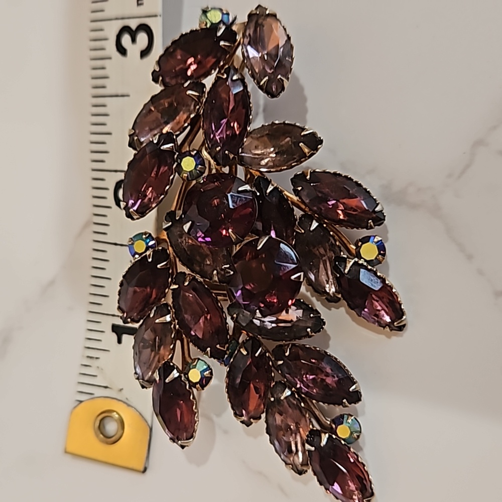 VINTAGE Plum Brooch Rhinestone - Picture 3 of 4